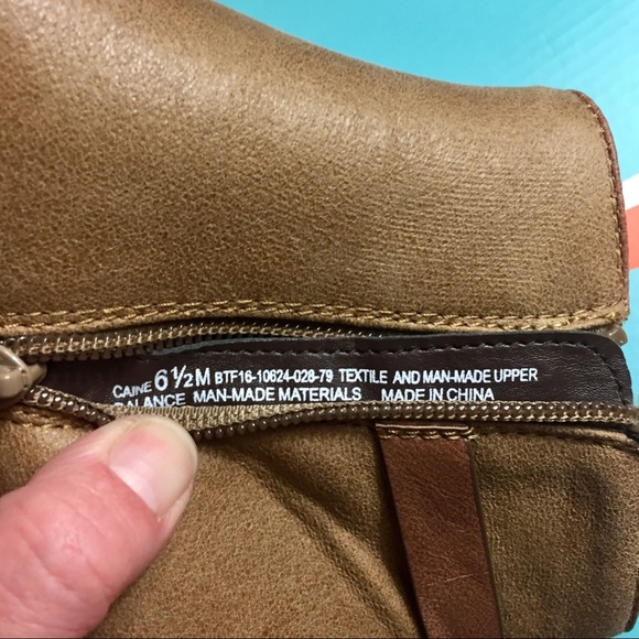 BareTraps Beige Booties Ankle Boots Sz 6.5 NWB - Picture 7 of 8